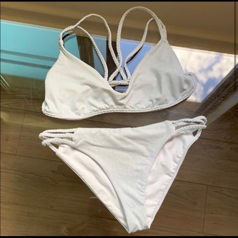 Frankie’s Bikinis Kaia Set
